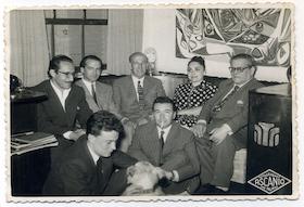 Lezcano_junto_a_Pino_Betancor_Gerardo_Diego_Pedro_Perdomo_Agustin_MillaresPadorno_y_Ventura_Doresteopia