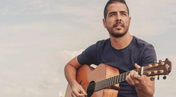 El cantautor Sergio Alzola abre los 'Patios En(Cantados) de septiembre