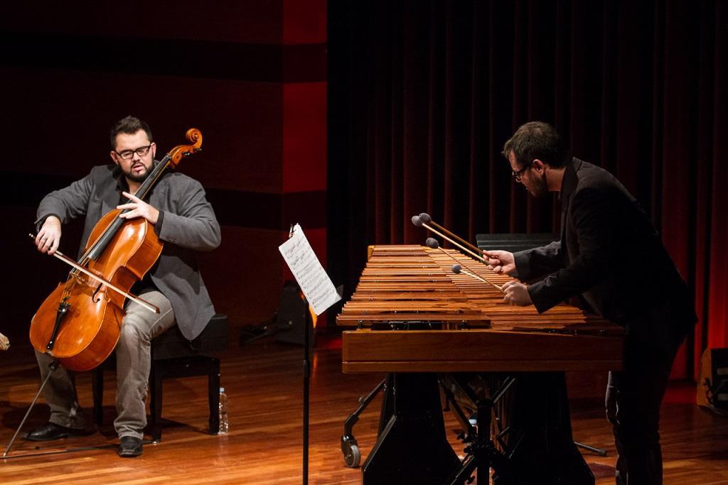 Concierto de Socos Dúo. César Martín, marimba. Ciro Hernádez, chelo. Espacio Cultural de CajaCanarias © Aarón S. Ramos