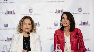 Consejera de Turismo, Cultura y Deportes, Mariate Lorenzo (dcha) y directora de Promoción Cultural, Aurora Moreno (izq)