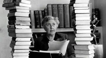 La célebre escritora Agatha Christie