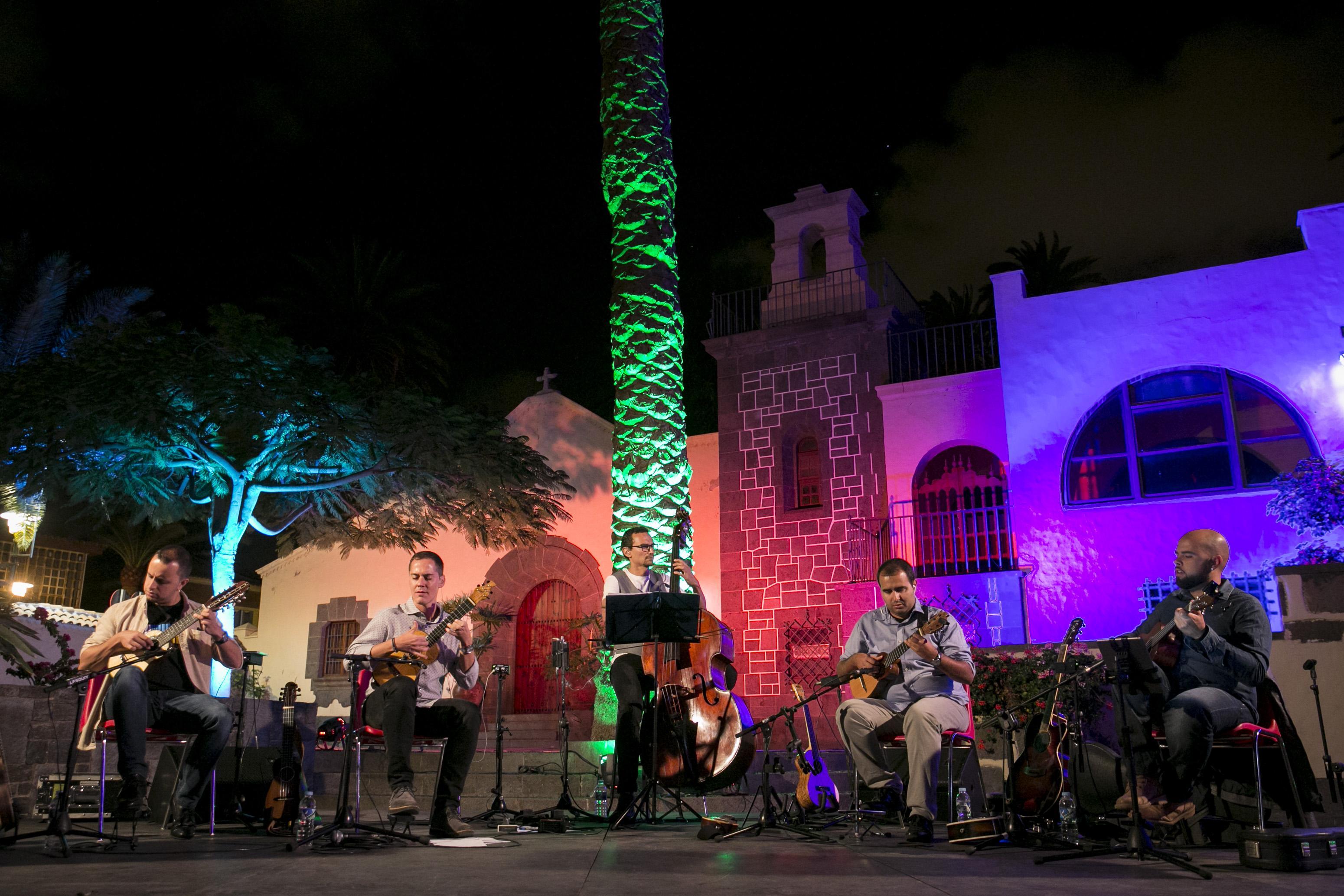 22.04.17 Las Palmas de Gran Canaria. Musicando. Timples y otras pequeñas guitarras del mundo. Foto Quique Curbelo