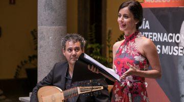 LAS PALMAS DE GRAN CANARIA (Canarias). 18/05/2017.- Actuación de música antigua a cargo de la soprano Magdalena Padilla y Carlos Oramas (laúd renacentista y tiorba), con motivo del Día Internacional de los Museos. ©Ángel Medina G./Cabildo de Gran Canaria