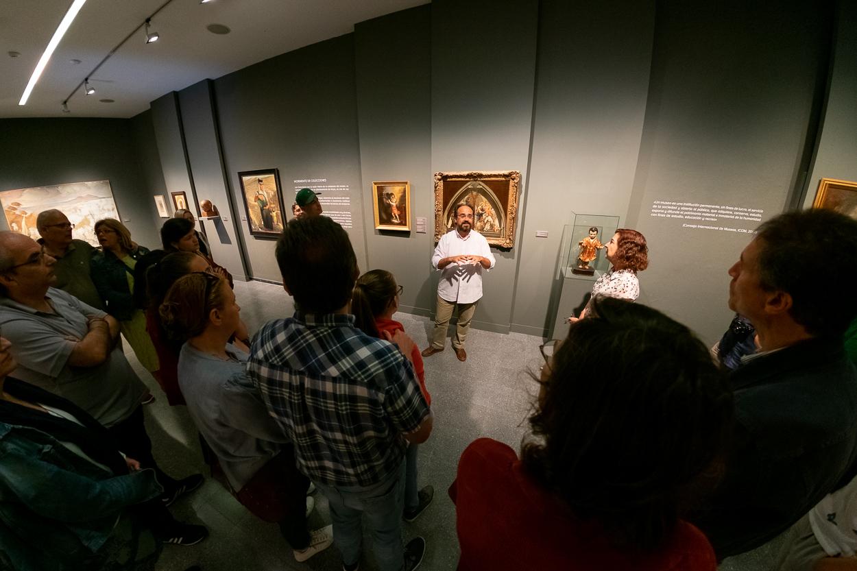 LAS PALMAS DE GRAN CANARIA (Canarias). 18/05/2019.- Actos celebrados con motivo del Día Internacional y la Noche Europea de los Museos 2019, como son las visitas guiadas, El Museo Interior, la Casa de Colón con la directora, visitas Dramatizadas con la representación de "Delirios de un Navegante", Atesorando Patrimonio 3 y el concerto de Canción Latinoamericana. ©Ángel Medina G./Cabildo de Gran Canaria