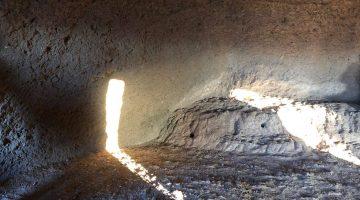 Los rayos del solsticio de verano penetrando en Cuatro Puertas