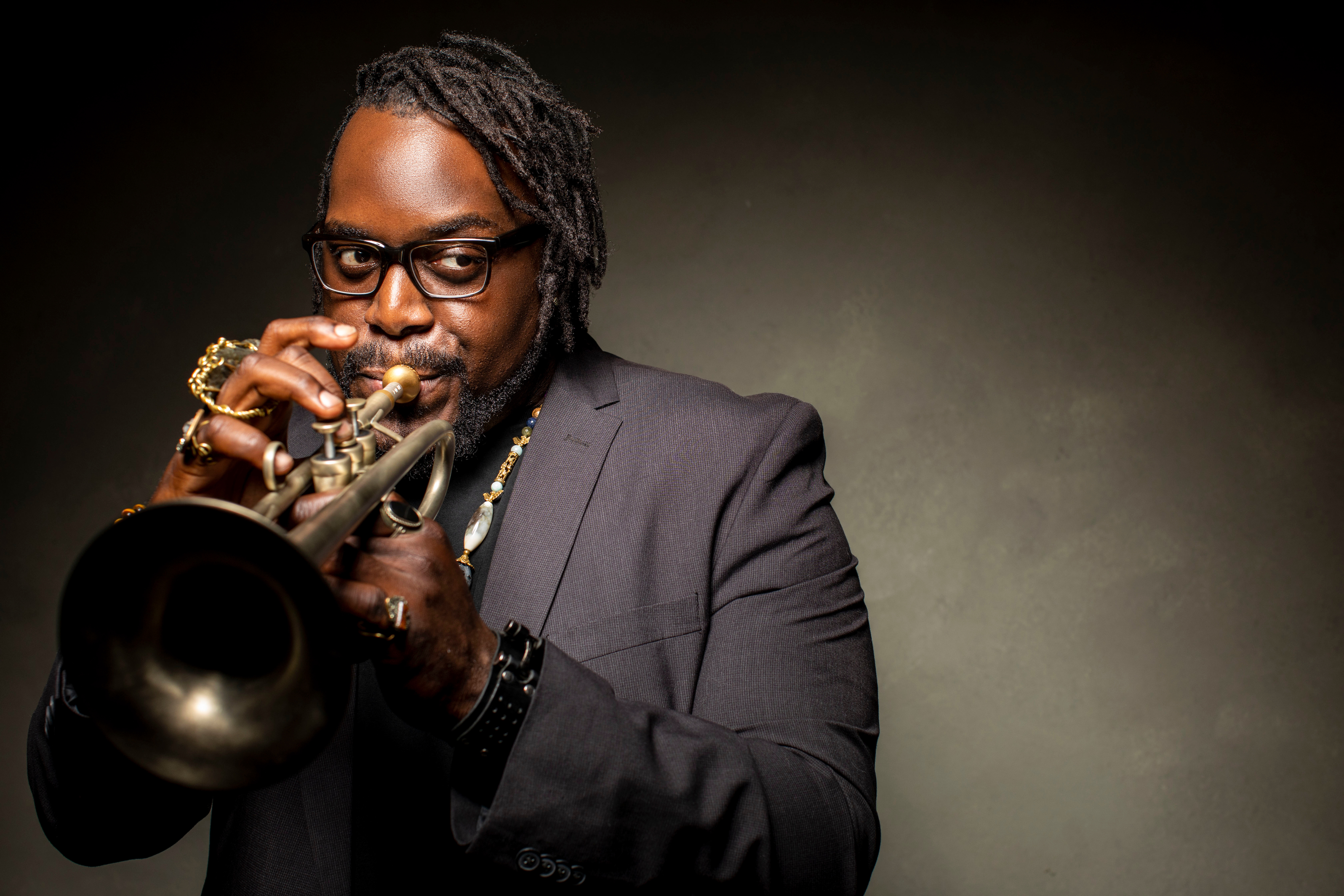 4/30/18 5:11:11 PM -- Chicago, IL, USA

Portraits of Marquis Hill, Trumpet

© Todd Rosenberg Photography 2018