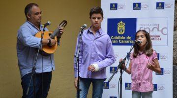 Los verseadores María Belén y Francisco Sánchez