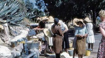 Mujeres lavando en la acequia de Tafira hacia 1958 -Fedac