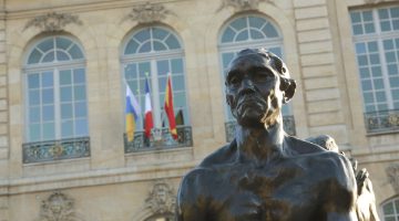 Visita de la delegacion del gobierno de Tenerife al Museo Rodin en Paris.