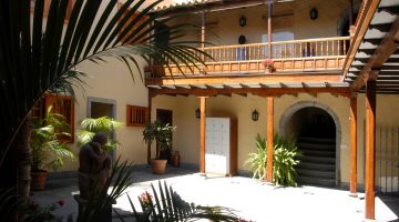 Patio central de la Casa-Museo León y Castillo