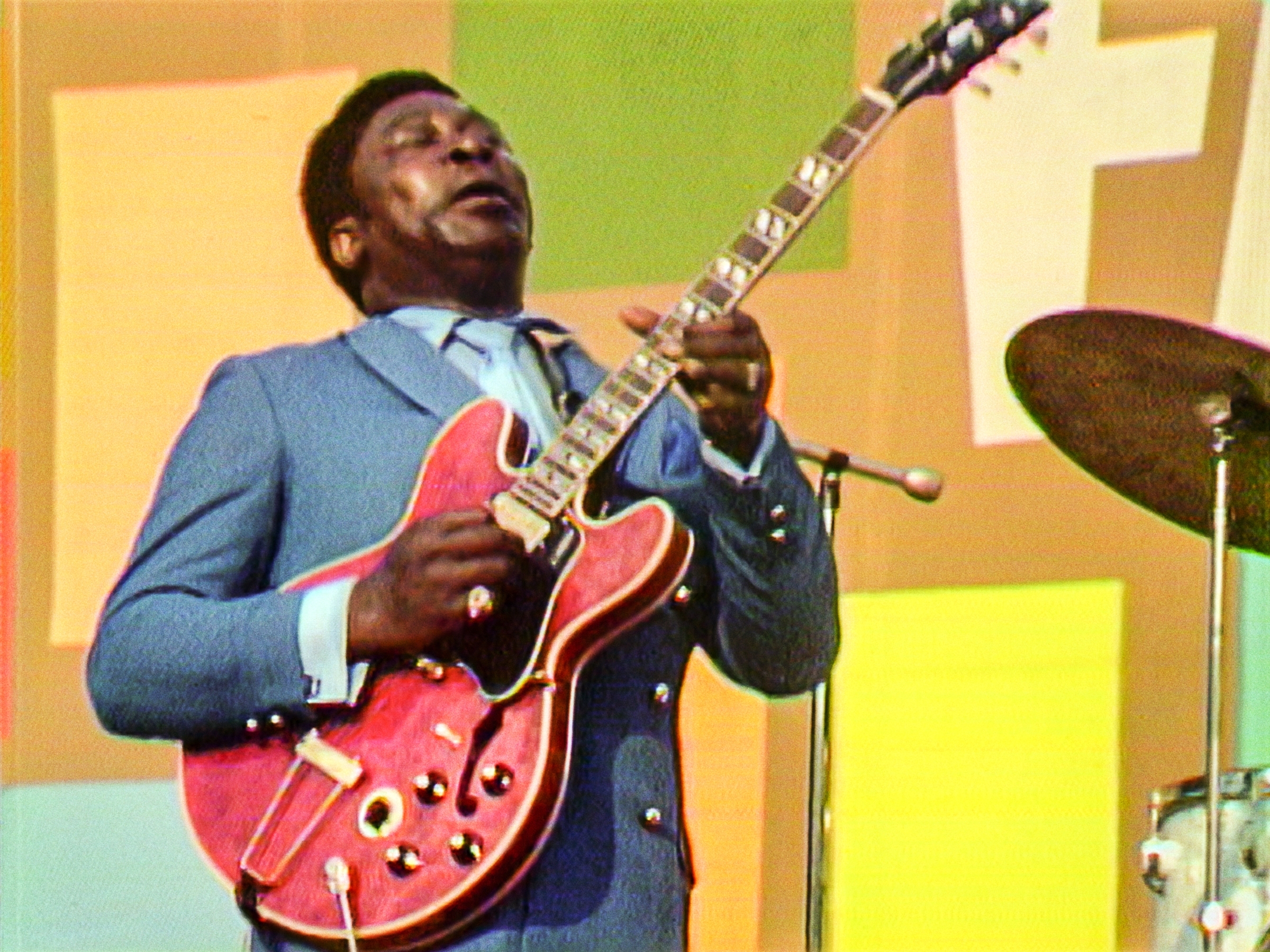 B.B. King performing at the Harlem Cultural Festival in 1969, featured in the documentary SUMMER OF SOUL. Photo Courtesy of Searchlight Pictures. © 2021 20th Century Studios All Rights Reserved