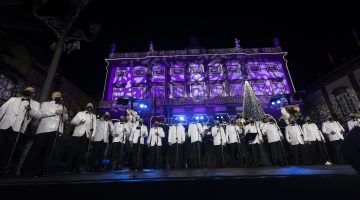 23.12.21. Las Palmas de Gran Canaria. Concierto de Navidad de Los Gofiones. Plaza de Santa Ana.  Foto Quique Curbelo