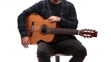 Jonay Mesa y su guitarra.