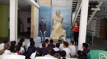 Imagen de una visita escolar a la Casa-Museo Pérez Galdós
