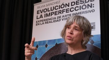 Las Palmas de Gran Canaria (08.04.24). Exposición de realidad virtual ‘Evolución desde la imperfección’ de Silvia Sánchez Revuelta. Una experiencia inmersiva en la realidad virtual, cuatro minutos de duración, en la cual 7 obras pictóricas de la artista Silvia Sánchez cobran vida en la realidad virtual en 360º y 3D. Cabildo de Gran Canaria©Angel Medina G.